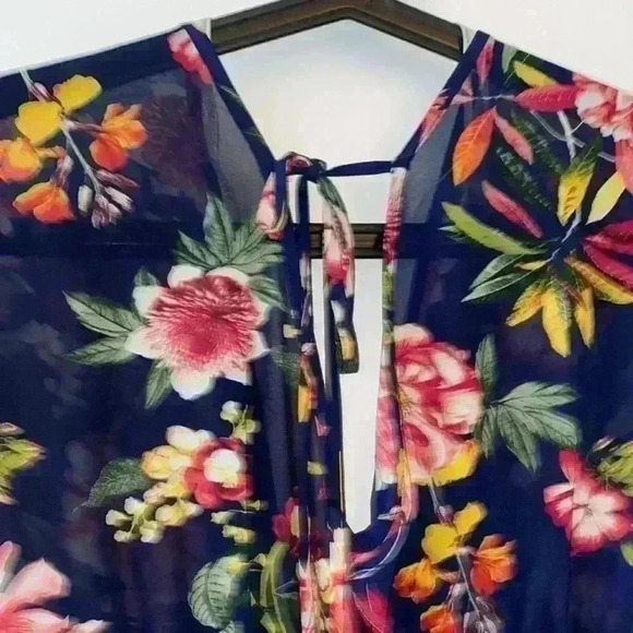 Top - Picture 4 of 6